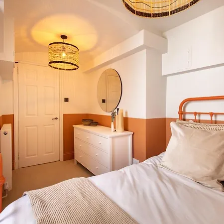 Apartment The Paddington Flat - Modern 2bdr With Patio