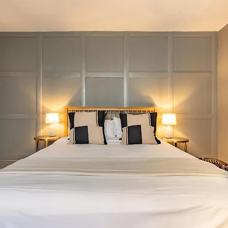 The Paddington Flat - Modern 2bdr With Patio