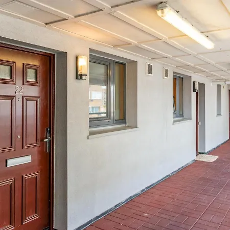 Pass The Keys Cozy With Private Balcony In Whitechapel Londres