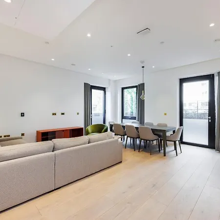 Luxurious Apartments In London, Sk لندن