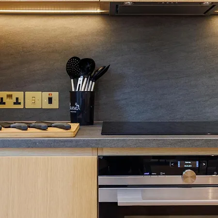 Luxurious Apartments In London, Sk Apartment *