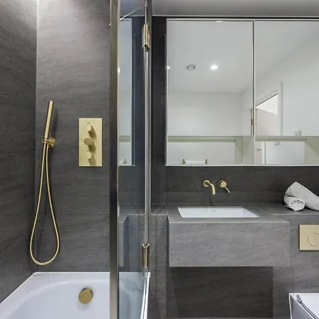 Luxurious Apartments In London, Sk *