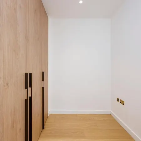 Luxurious Apartments In London, Sk Apartment London