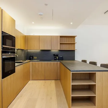 Luxurious Apartments In London, Sk *