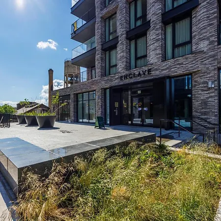 Apartment Luxurious Apartments In London, Sk London