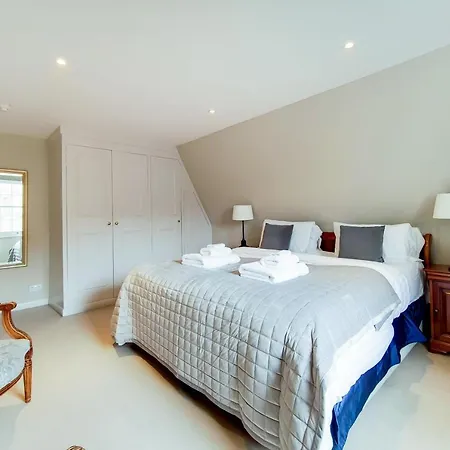 Knightsbridge Roof Garden 3* Londýn