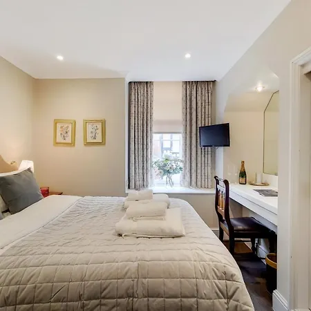 Hotel Knightsbridge Roof Garden 3*