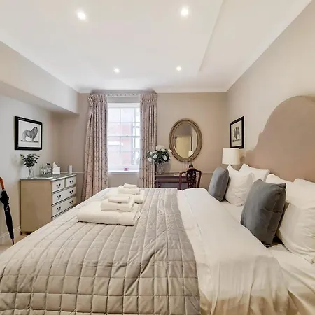 Hotel Knightsbridge Roof Garden 3*