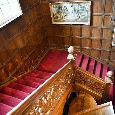Warren House Hotel 4*