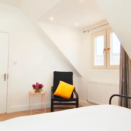 Phlox Garden Apartment Sutton (Greater London)