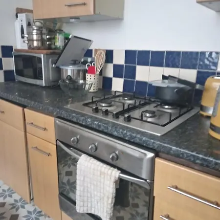 Budget Shared Bathroom London