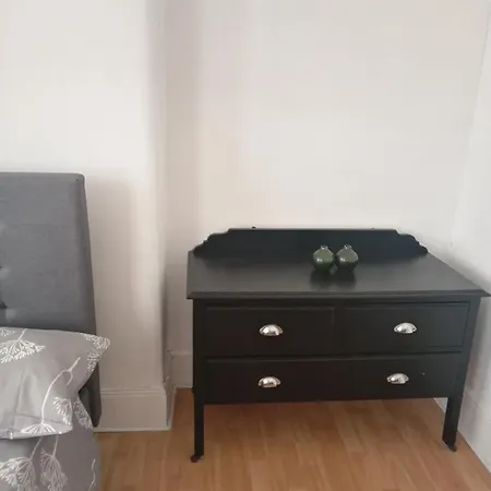 Apartment Budget Shared Bathroom