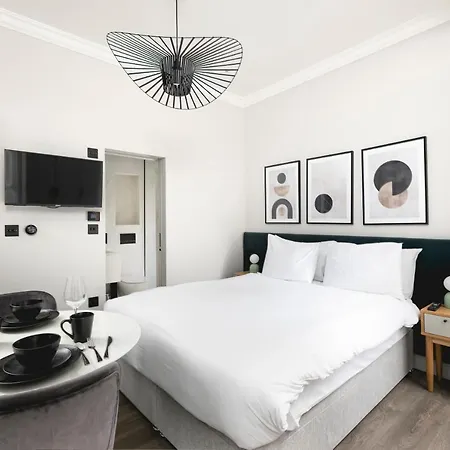 Penthousestays Chelsea - Luxury King / Queen Bed - Near King's Road *