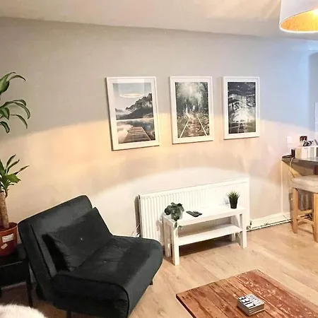 Apartment *new* Beautiful 2 Bedroom House In Location London