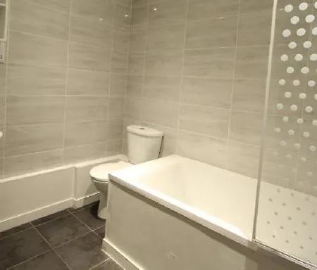 Renovated 4 Bed Flat In Islington * London
