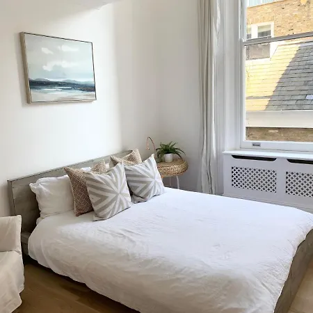 Courtfield Gardens Luxury Apartment London