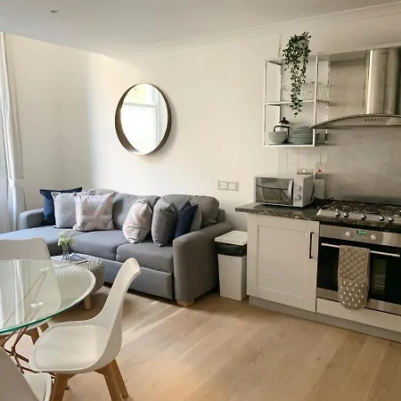 Courtfield Gardens Luxury * London