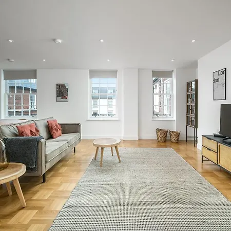 Stunning Flat Near Holland Park * London