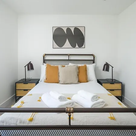 Apartment Stunning Flat Near Holland Park
