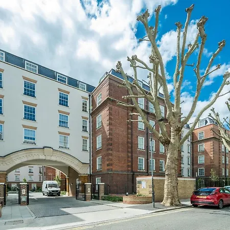 Stunning Flat Near Holland Park * London