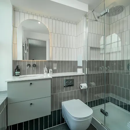 Stunning Flat Near Holland Park