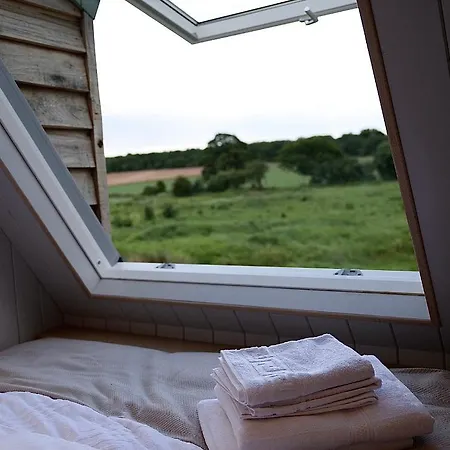 Luxury Retreat 30mins Taxi Ride From West London * Chessington