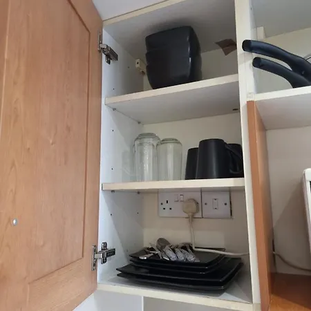 F8-mezzanine 1st Floor Flat Fits 3 Near Paddington Apartamento *