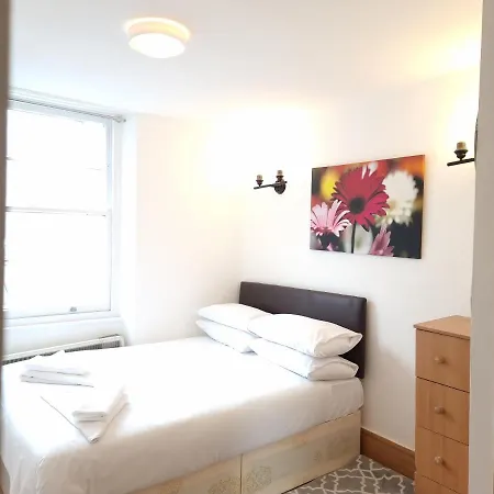 Apartment F302- 3rd Floor Studio Fits 2 Near Hyde Park London