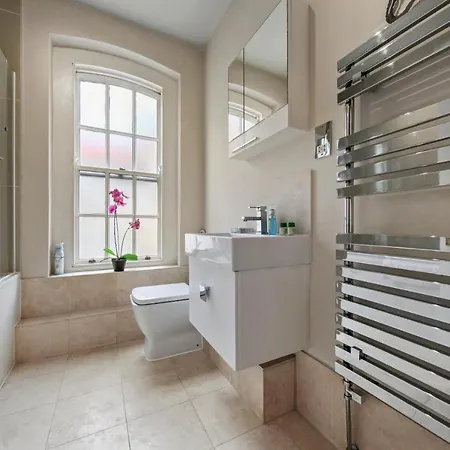 Apartment 1 Bed Executive Near Liverpool Street Station Free Wifi By Aparts