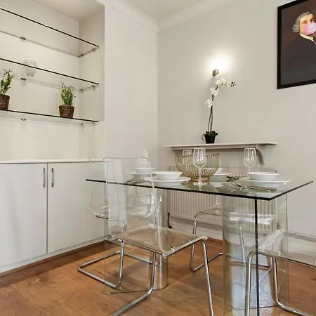 Apartment 1 Bed Executive Near Liverpool Street Station Free Wifi By Aparts London