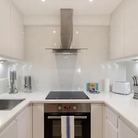 Bright 1 Bedroom Near Edgware Road Apartment