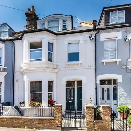 2 Bed Luxury Service In The Heart Of Chiswick Town, W4 Zone 2 Apartment *