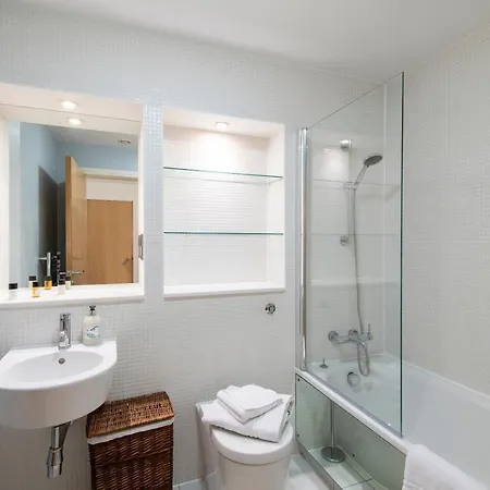 Charming 1-bed In Great Suffolk Street * London