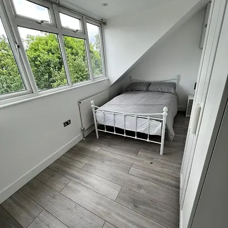 Apartment Lovely 2 Bedroom Flat With Roof Terrace In Nw6 London