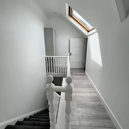Lovely 2 Bedroom Flat With Roof Terrace In Nw6 Apartment *