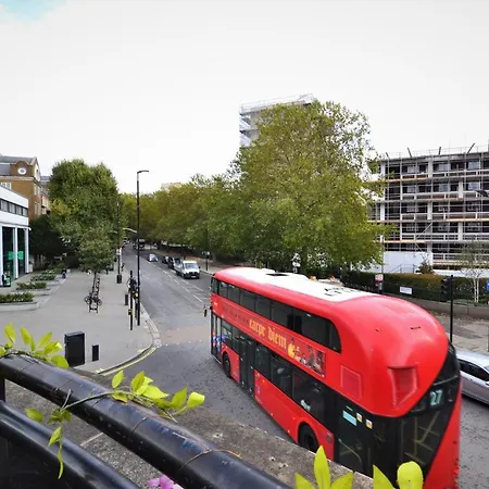 One Bedroom In Bayswater *