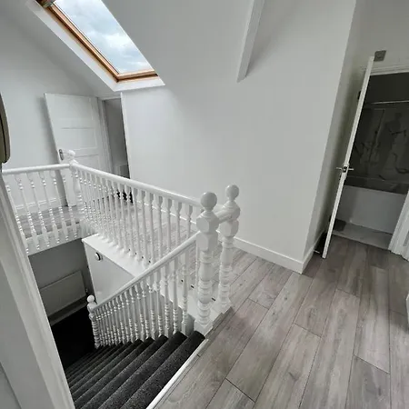 Lovely 2 Bedroom Flat With Roof Terrace In Nw6 Apartment London