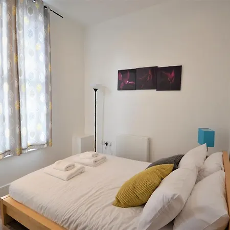 One Bedroom In Bayswater London