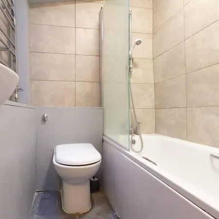 Authentic London - Four Bedroom Victorian House