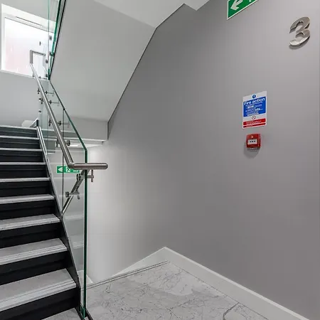 Stayinn Aldgate London