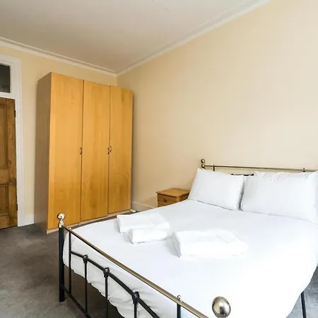 A Lovely, Bright And Airy, 3-bedroom Family Apartment