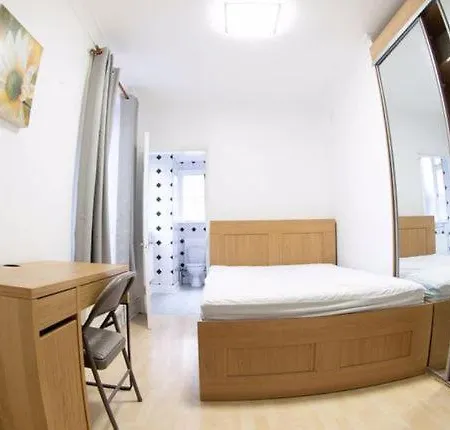 Well Located 2 Bedroom In Kings Cross London