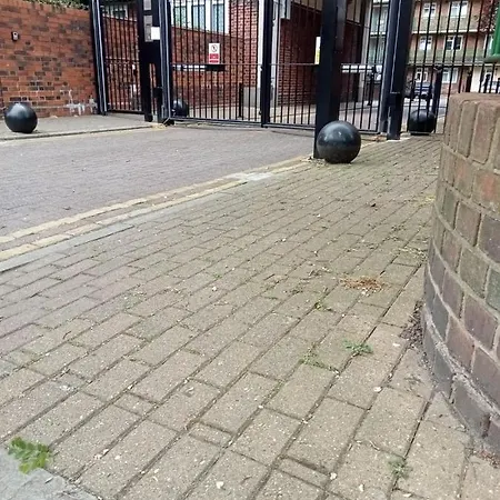 Apartment Londesborough London