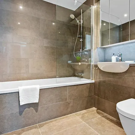 Apartment Mysquare Three Bedroom Serviced In Old Street *