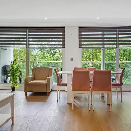 Mysquare Three Bedroom Serviced In Old Street * London