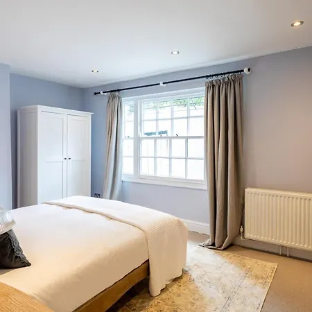 Two Bed Notting Hill Gem * London