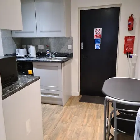 Apartment Exclusive Private One Bedroom London