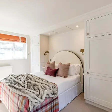 Apartahotel Buckingham & Lloyds 5*