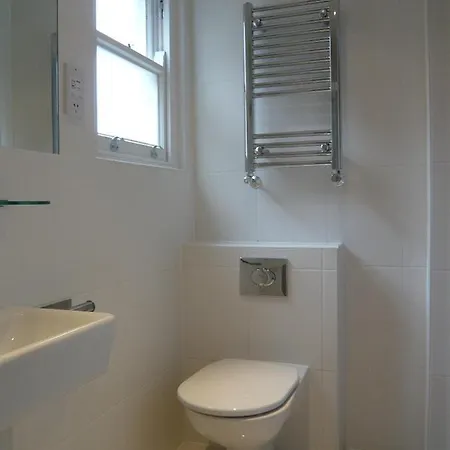 Russell Square Serviced By Concept