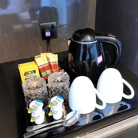 Atrium Heathrow 4*
